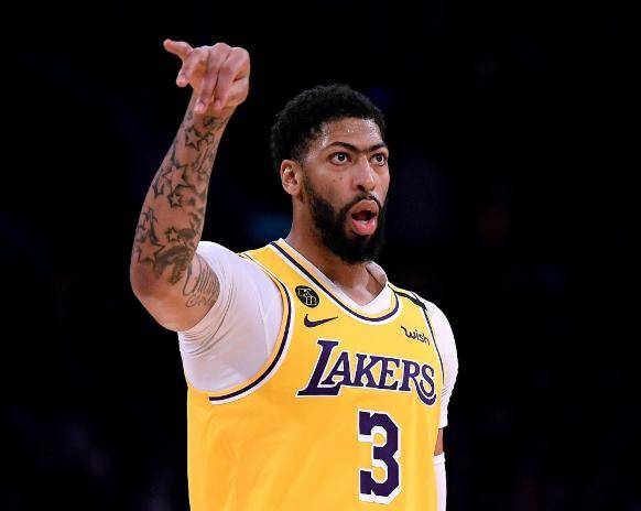  浓眉哥内线统治力尽显，湖人大胜火箭获三连胜